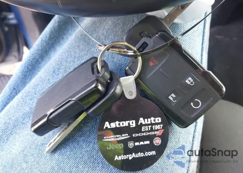 2017 Chevrolet Silverado 1500 1Lt из США, поврежденный, VIN 1GCVKREC2HZ235921